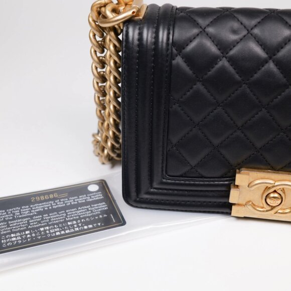 Chanel Boy Bag Medium Lamb Skin Quilted Black Flap  Authentic Pre-Owned - Picture 3 of 7
